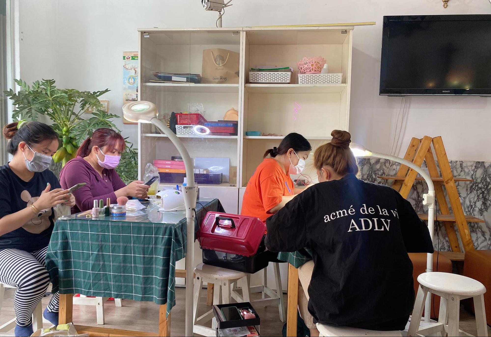 Học viên được theo dõi sát sao trong suốt quá trình học tập tại NEO Academy