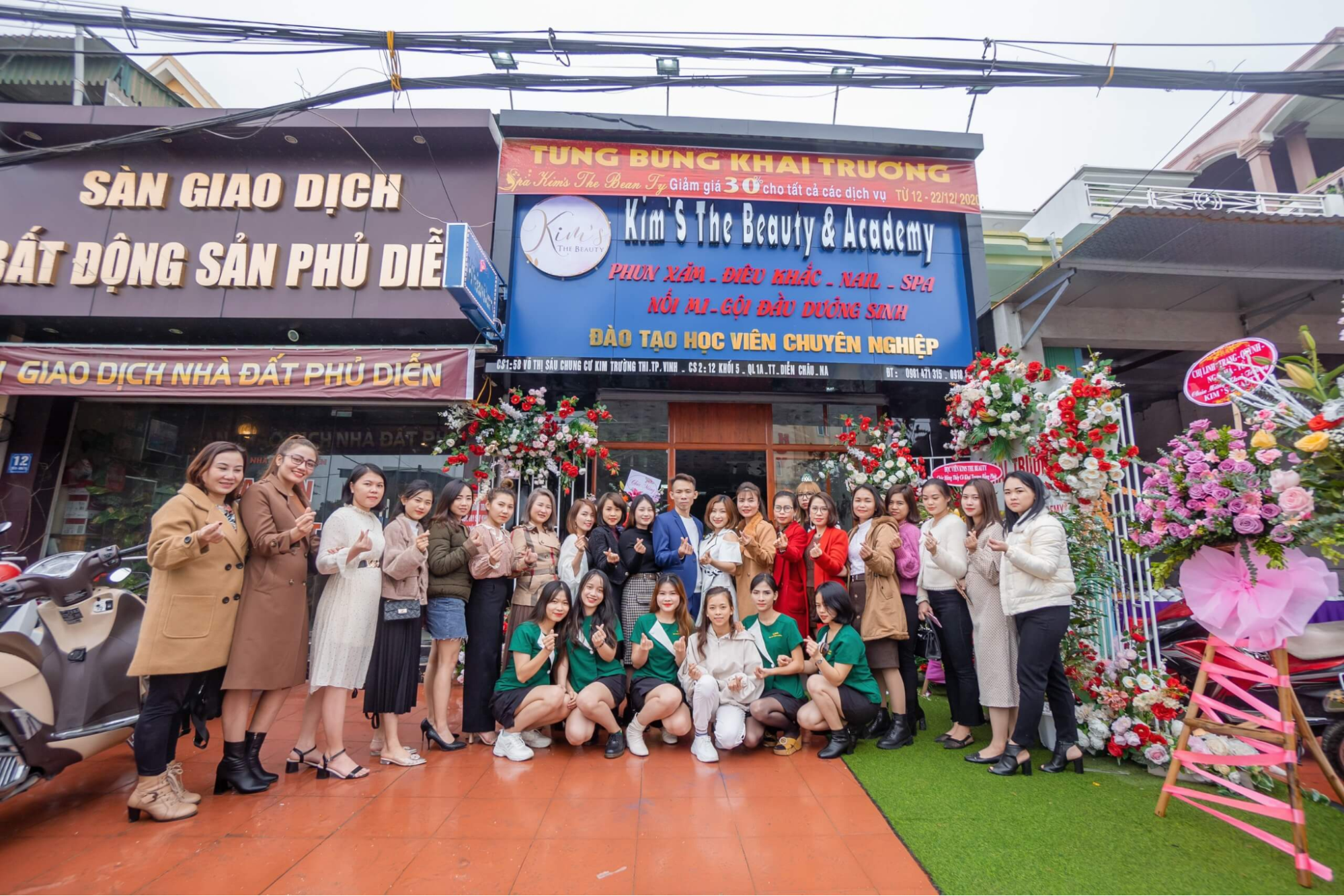 Học viện Kim’s The Beauty với đội ngũ giảng viên chuyên nghiệp sẽ là nơi phù hợp cho các bạn lựa chọn khi muốn theo nghề nail